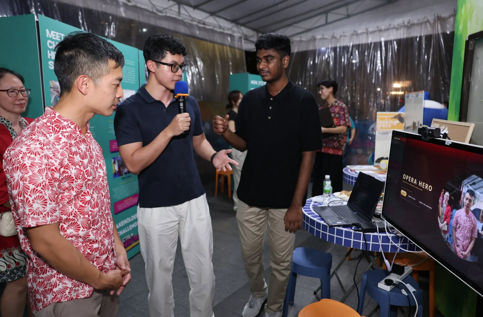 Youths showcasing their works to the public during the Qixi Festival