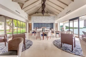 Royalton Chic Antigua Diamond Club Lounge