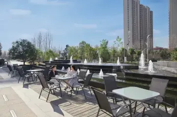 Sheraton Chuzhou Hotel Garden Bar Tables & View