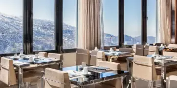 Meliá Sol y Nieve The Level Lounge
