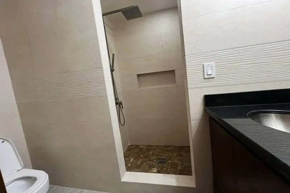 EL CANGREJO PANAMA STUDIO BATH