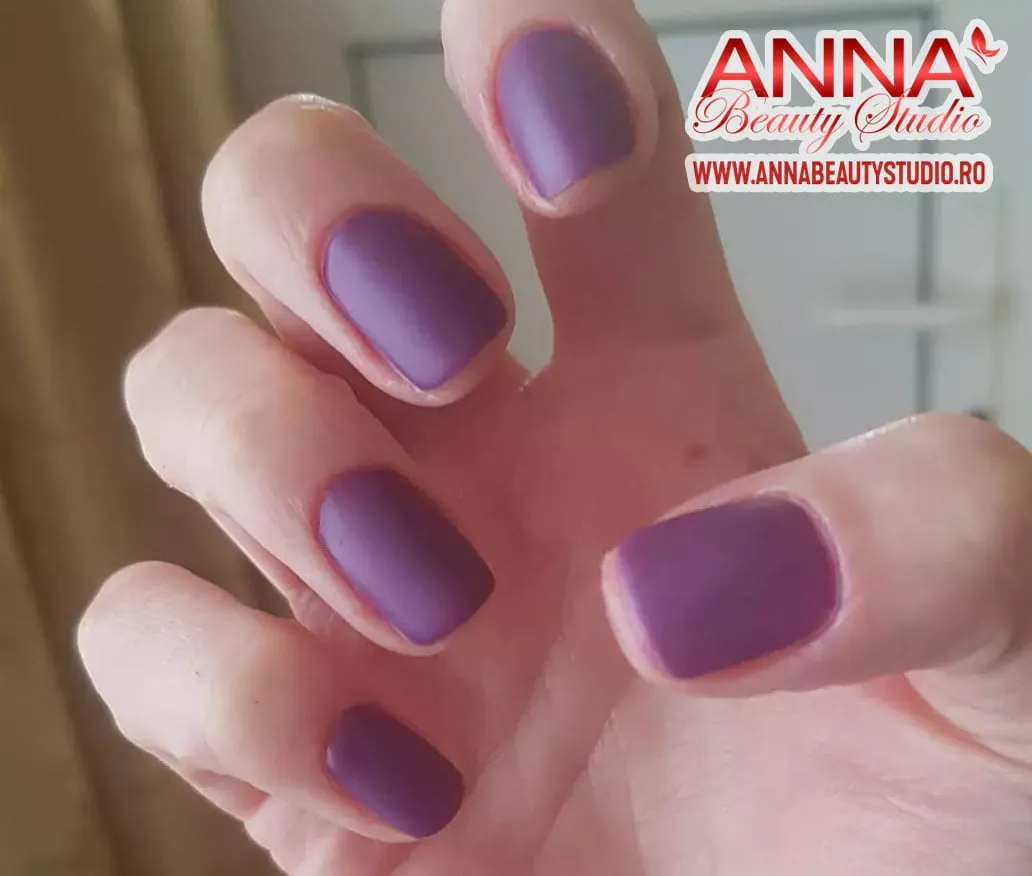 manichiura semipermanenta mov mat annabeautystudio.ro