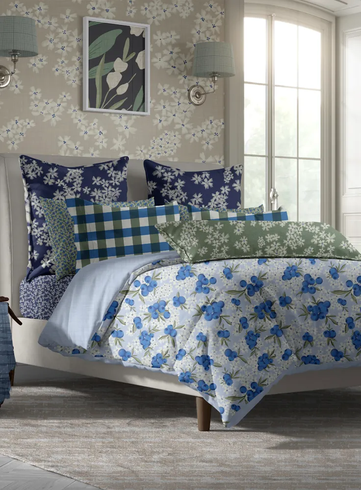 blueberries bedroom
