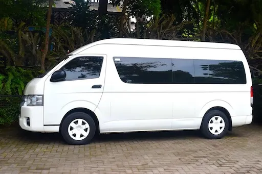 Toyota Hiace Combi Hi Roof