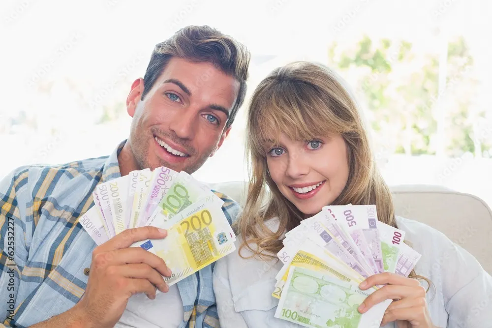 Couple Hlding Cash