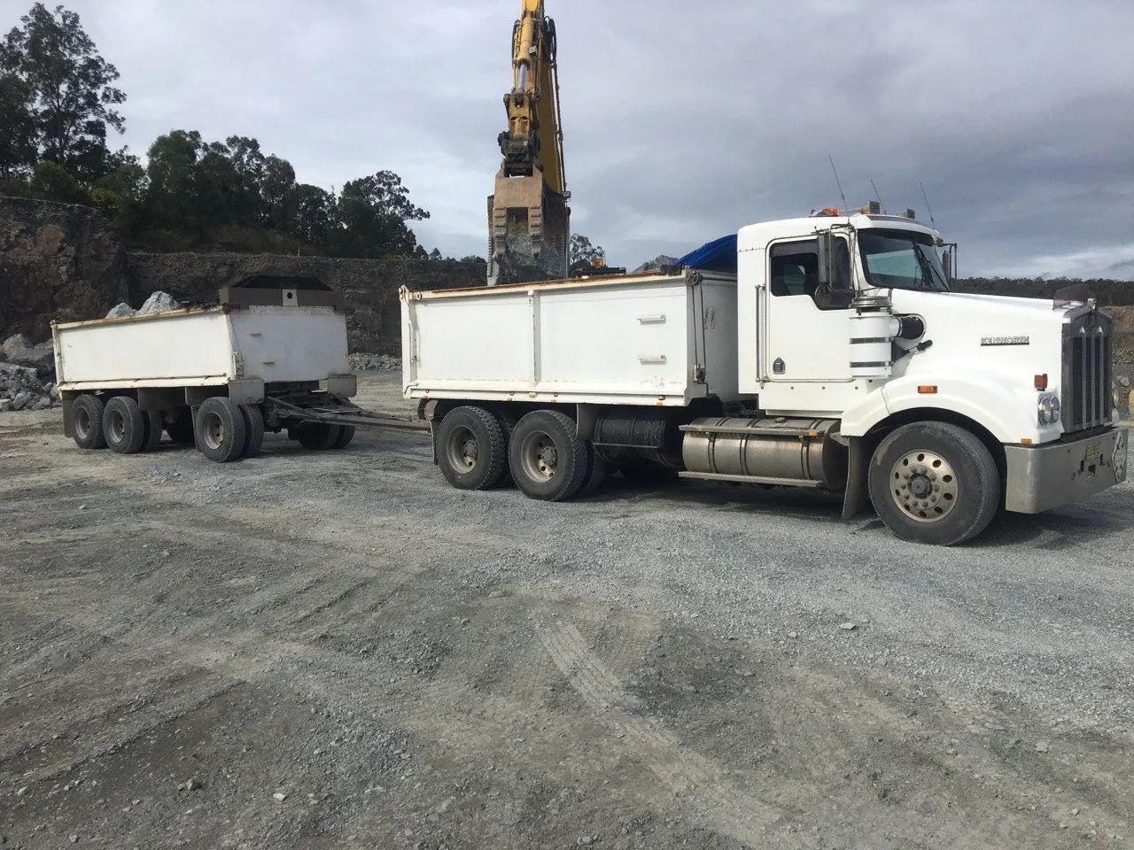 tipper truck, heavy haulage