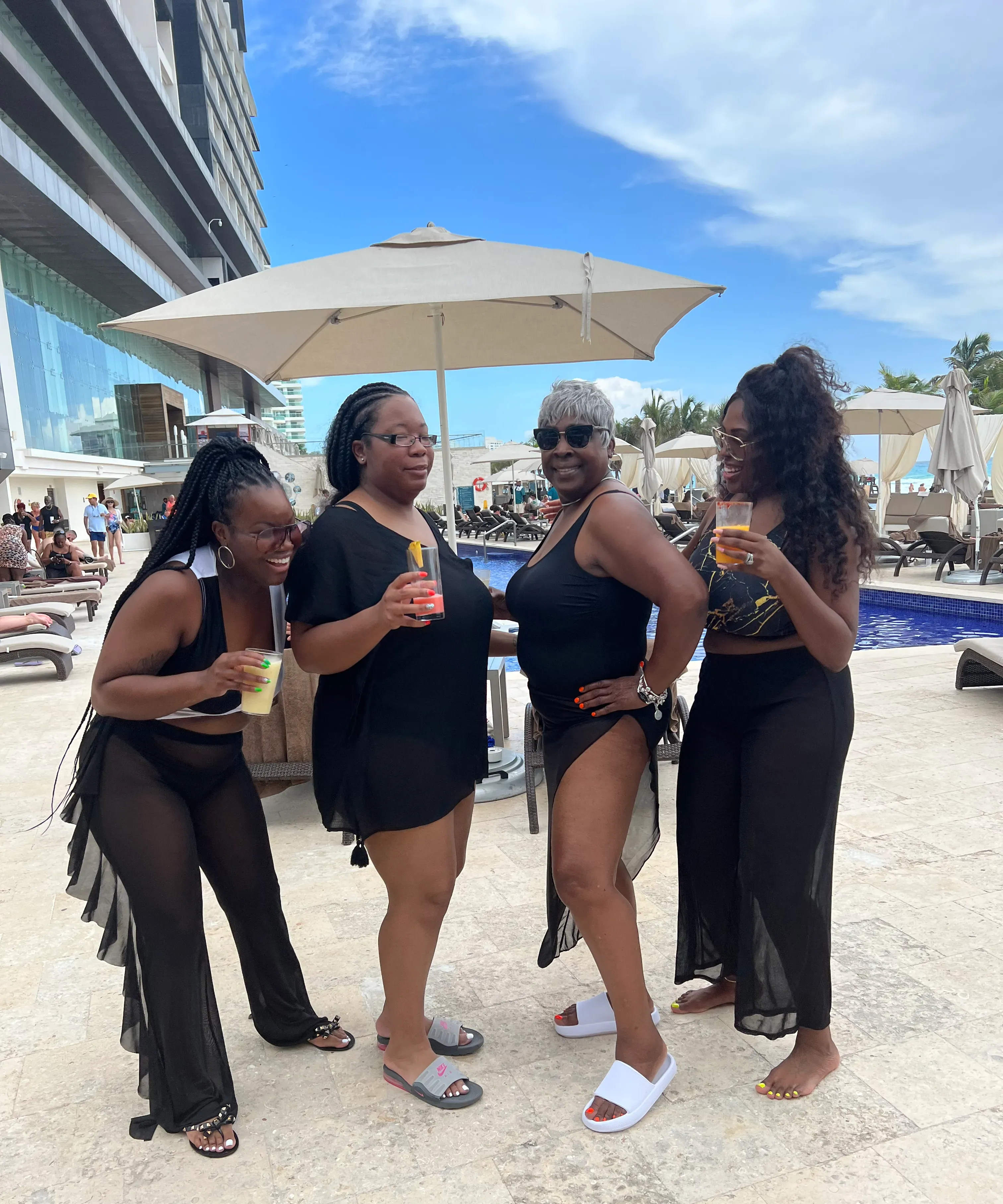 Girls Cancun Trip