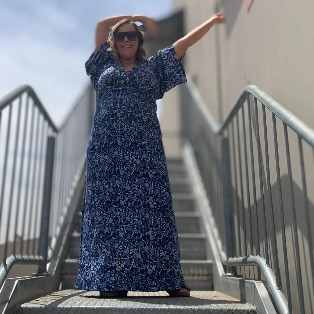 Simone finally fits back in to a dress she has kept in her wardrobe for years after losing 20kg