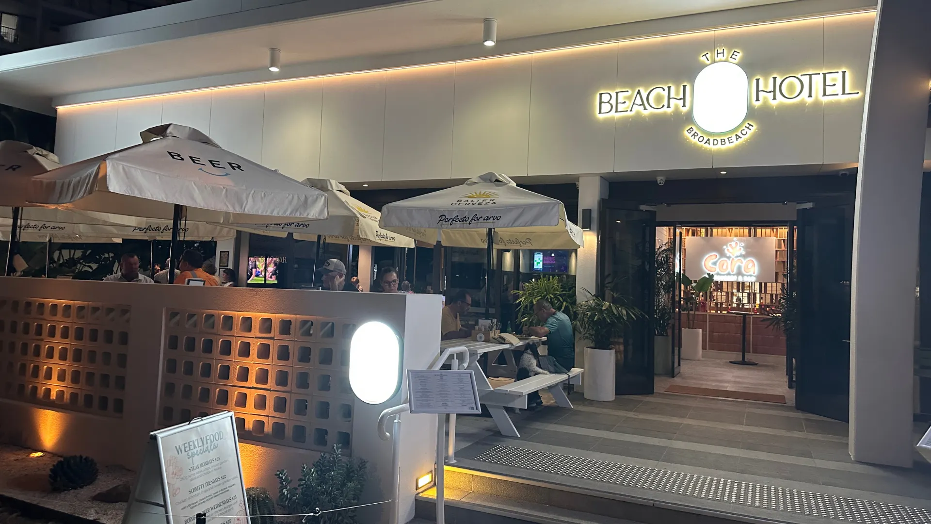 drag trivia nights broadbeach - the. beach hotel