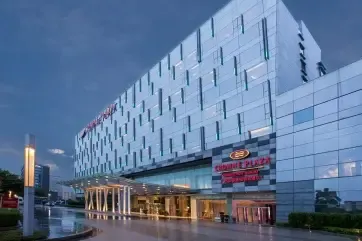 Crowne Plaza Guangzhou Huadu Exterior Dusk