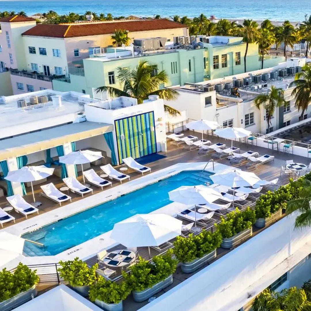 Next door Tiffany Rooftop Bar, Heated Pool access from $25/pp DayPass - Bar/Food, Towels, Wifi (subject to availability & price fluctuation)