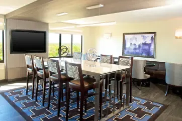 Sheraton Bucks County Langhorne Club Lounge