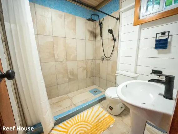 Best in Panama - Casa Serenity by the Sea Bath Room - Bocas del Toro - Special Offer