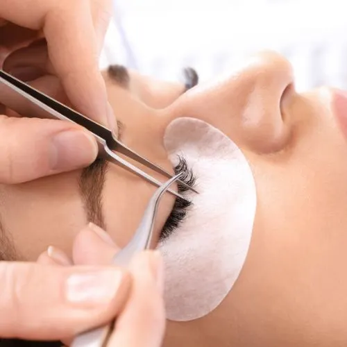eyelash extension