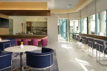 Costa Mesa Marriott  Executive Lounge