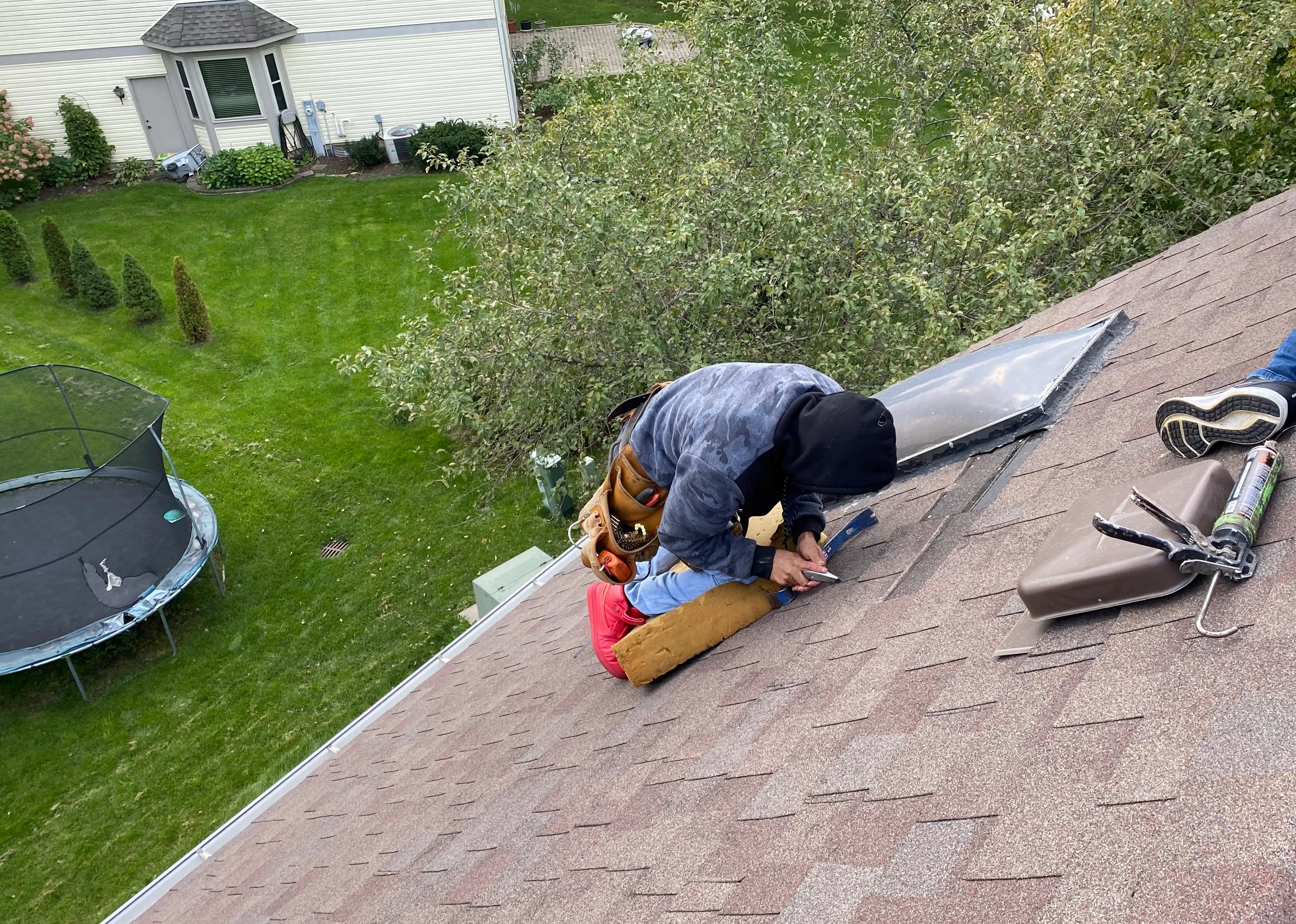 Replacing a skylight