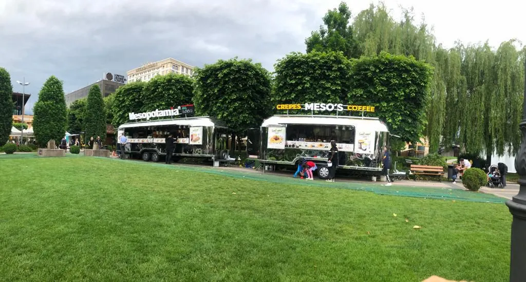 Airstream gastrotrailer 650 cm for a catering company – fleet and high-volume solution
