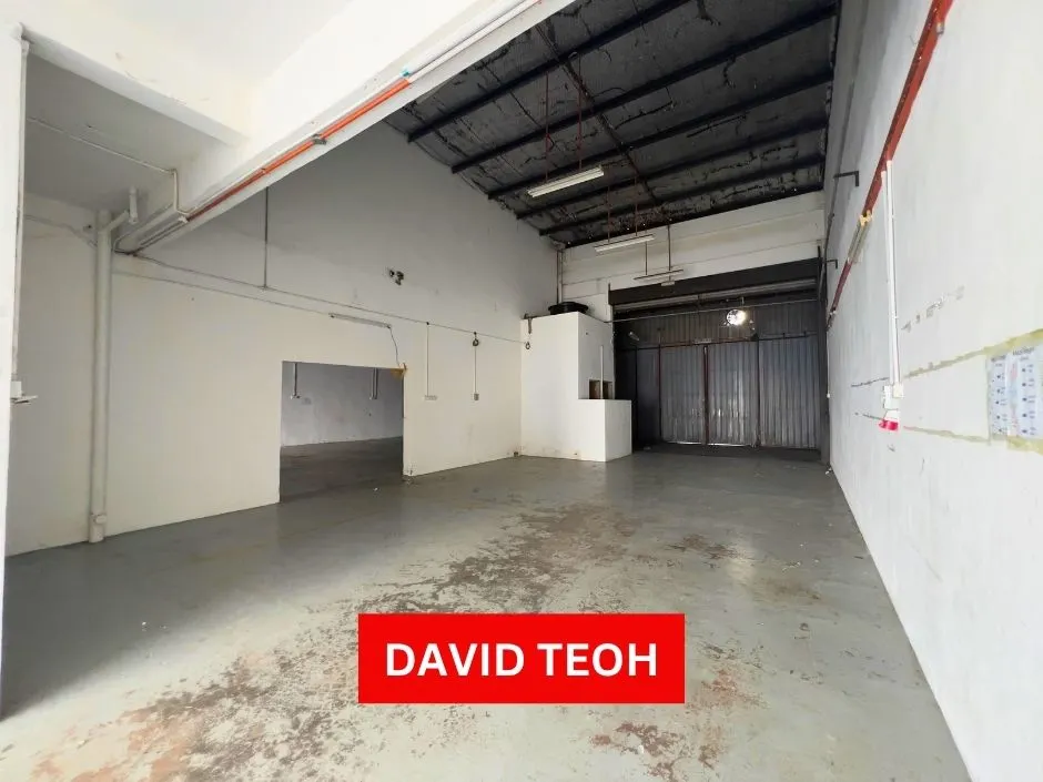 2 adjoining units 1.5 storey light industry for rent in taman perindustrian ringan usahajaya
