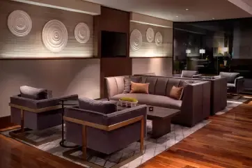 San Francisco Airport Marriott Waterfront M Club Lounge