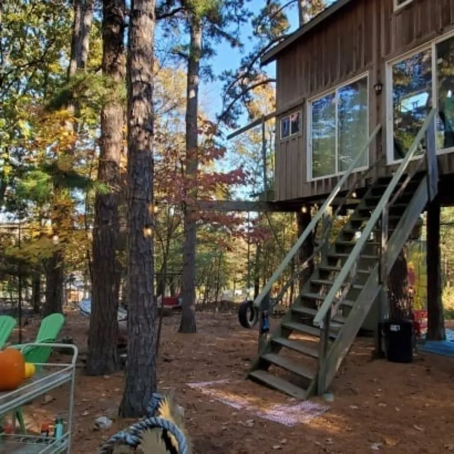 Treehouse on The Magic Land