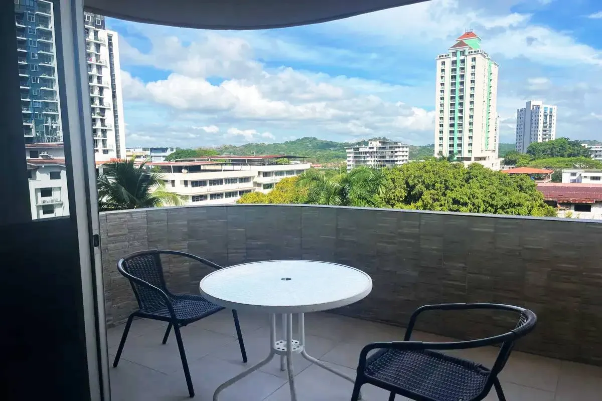 EL CANGREJO PANAMA BALCONY