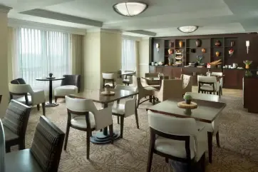 Macon Marriott City Center M Club Lounge