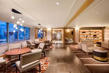 Fairmont The Queen Elizabeth Gold Lounge