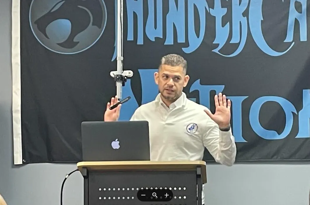 Nicolas Roman public Speaking