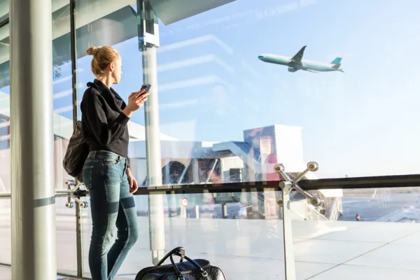 Slimme Stappen bij Vluchtvertraging: Jouw Gids voor Rechten en Oplossingen