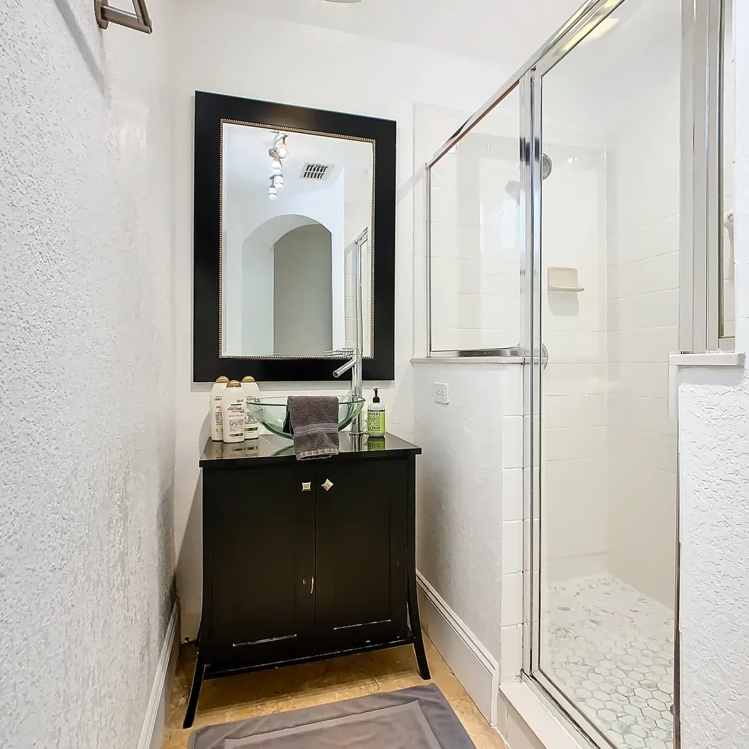 Bathroom #5 with Jacuzzi Tub & Shower Combo