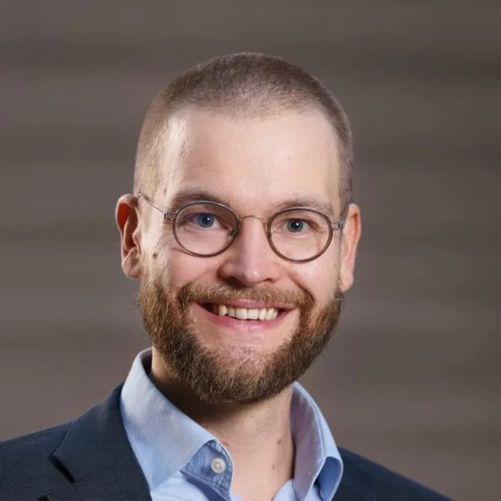 Eetu Niemi, kirjan Technology Consultant Fast Track -kirjailija