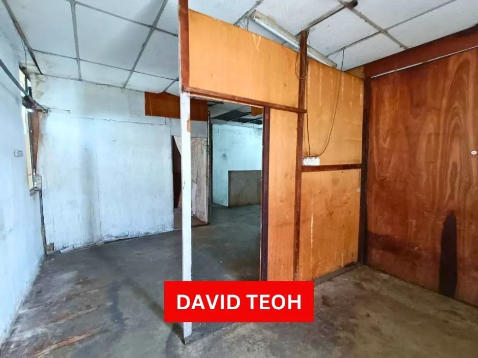 1.5 storey factory warehouse for rent in permatang tinggi