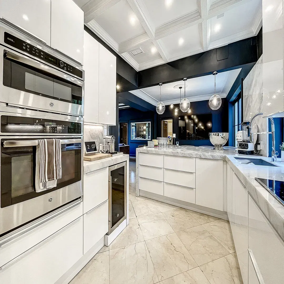 fully equipped kitchen features top-of-the-line stainless steel appliances