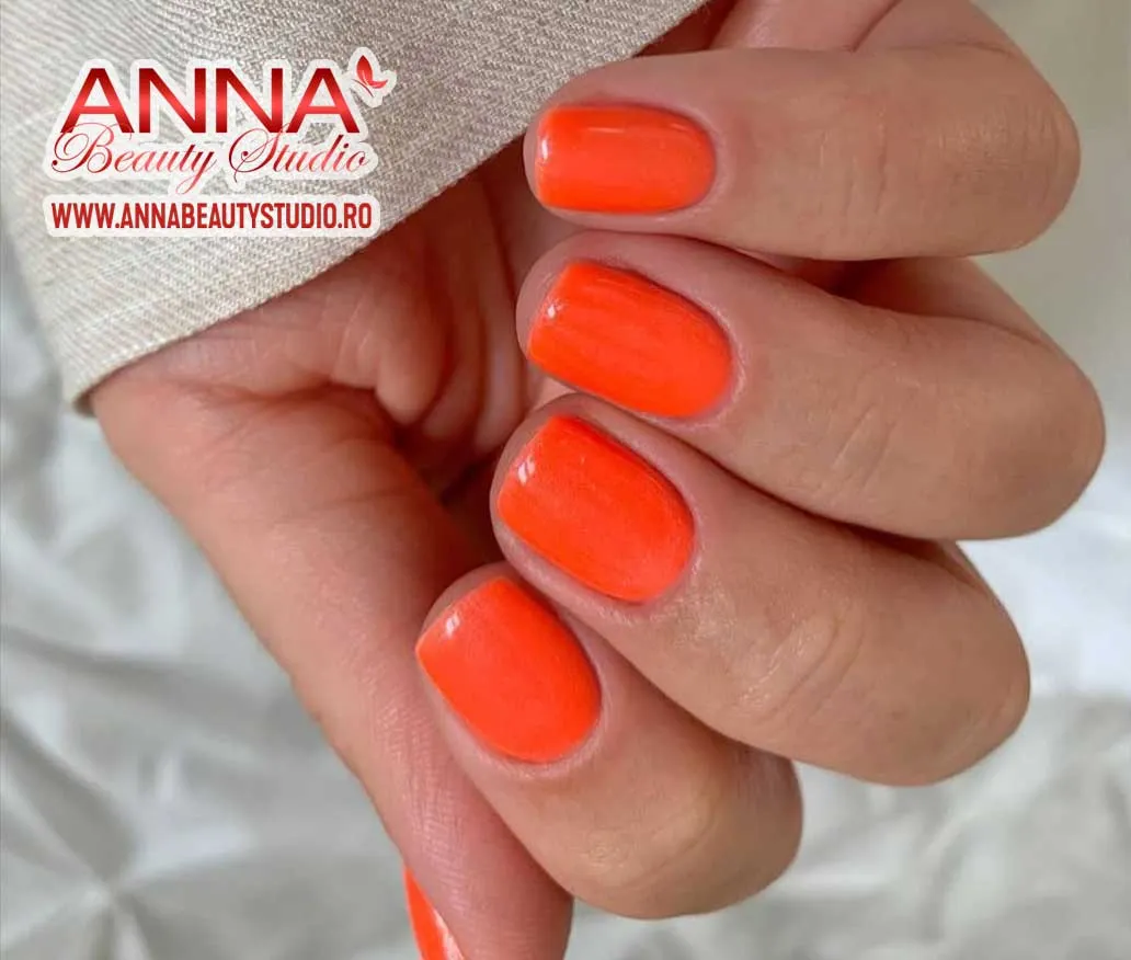 manichiura semipermanenta portocalie annabeautystudio.ro