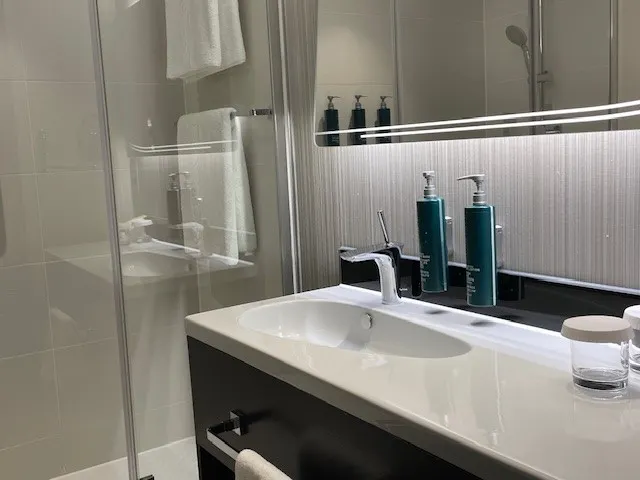 Hilton Heathrow T4 badkamer kamer 485