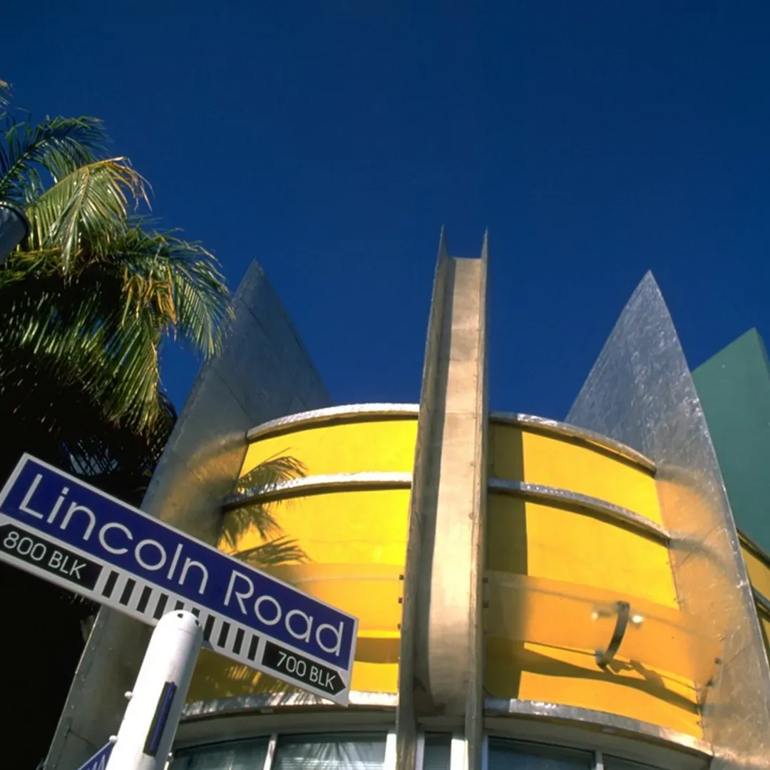 Walking distance to Lincoln Road, a popular promenade with trendy cafes, shops and galleries.