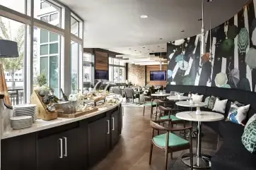 Seattle Marriott Waterfront M Club Lounge