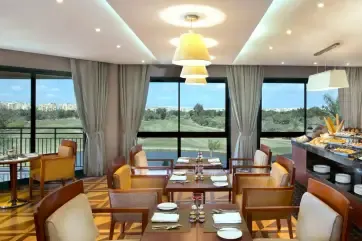 Hilton Pyramids Golf Executive Lounge