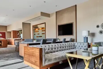 Pittsburgh Marriott City Center M Club Lounge