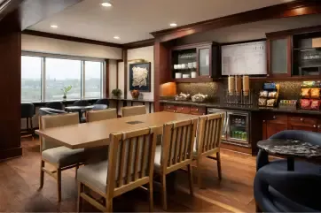 Sheraton Erie Bayfront Hotel Club Lounge