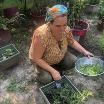 colleen teaching with herbs