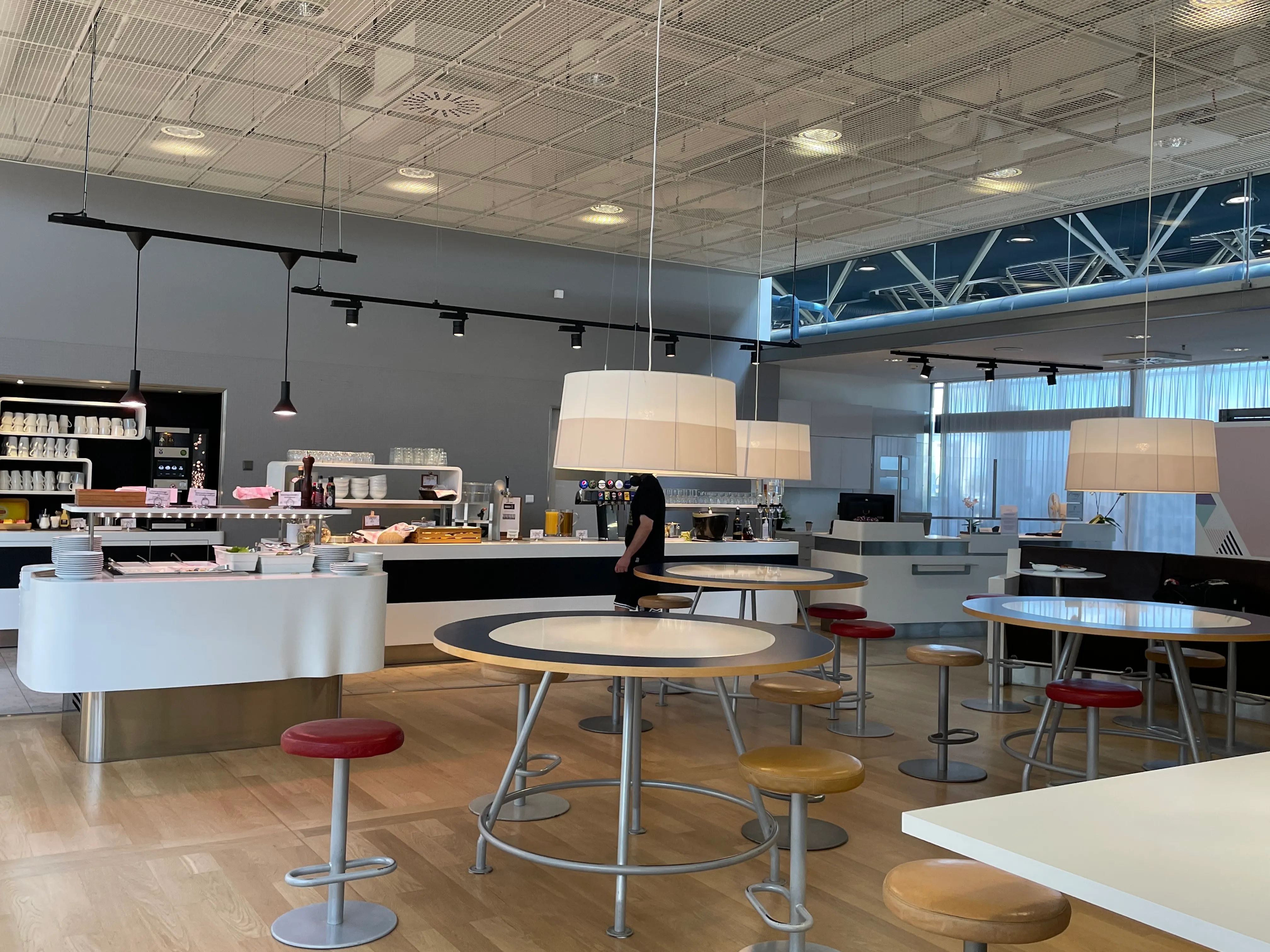 Helsinki airport Schengen Aspire Business Lounge