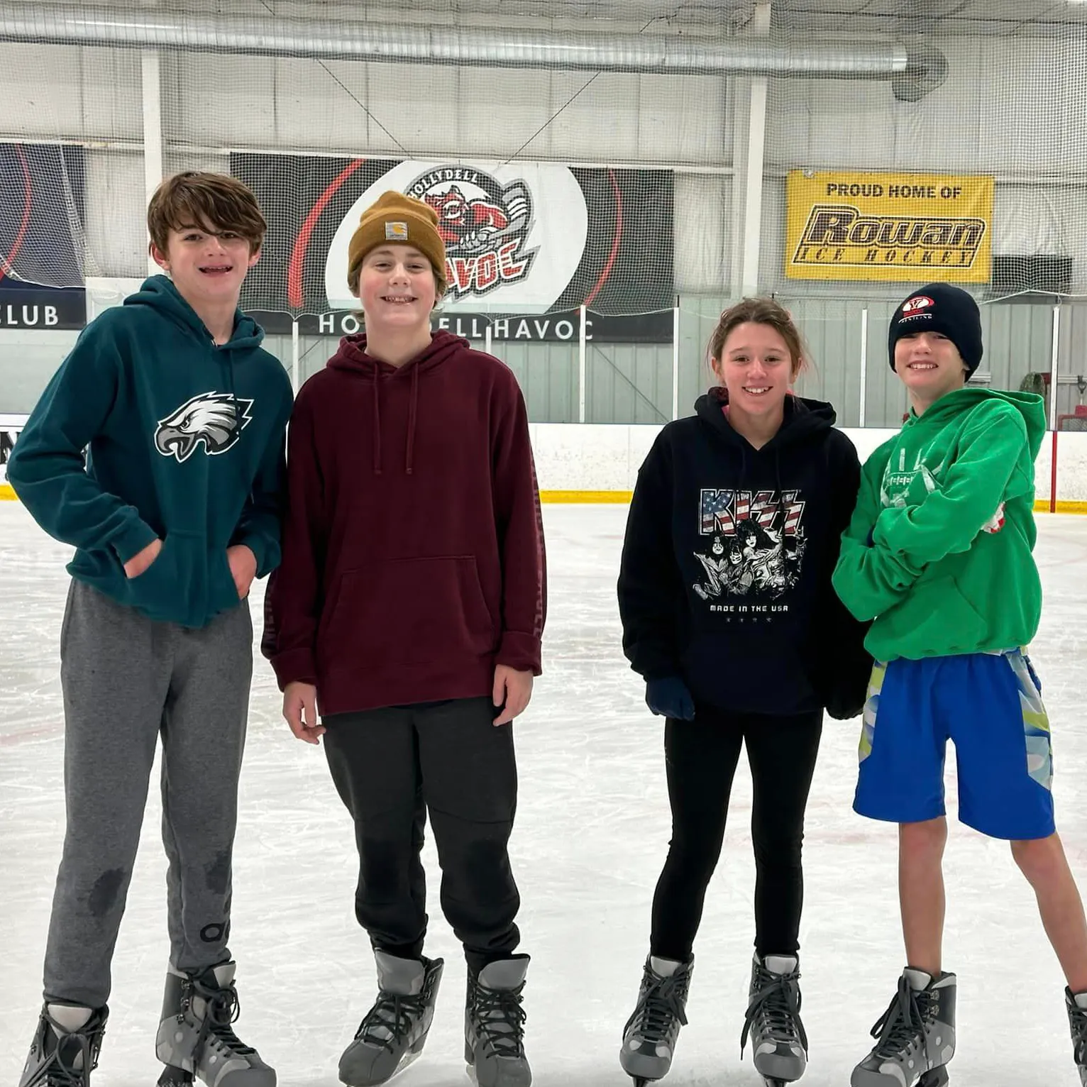 teen-homeschool-co-op-ice-skating