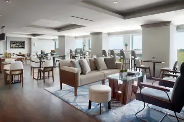 Atlanta Airport Marriott M Club Lounge