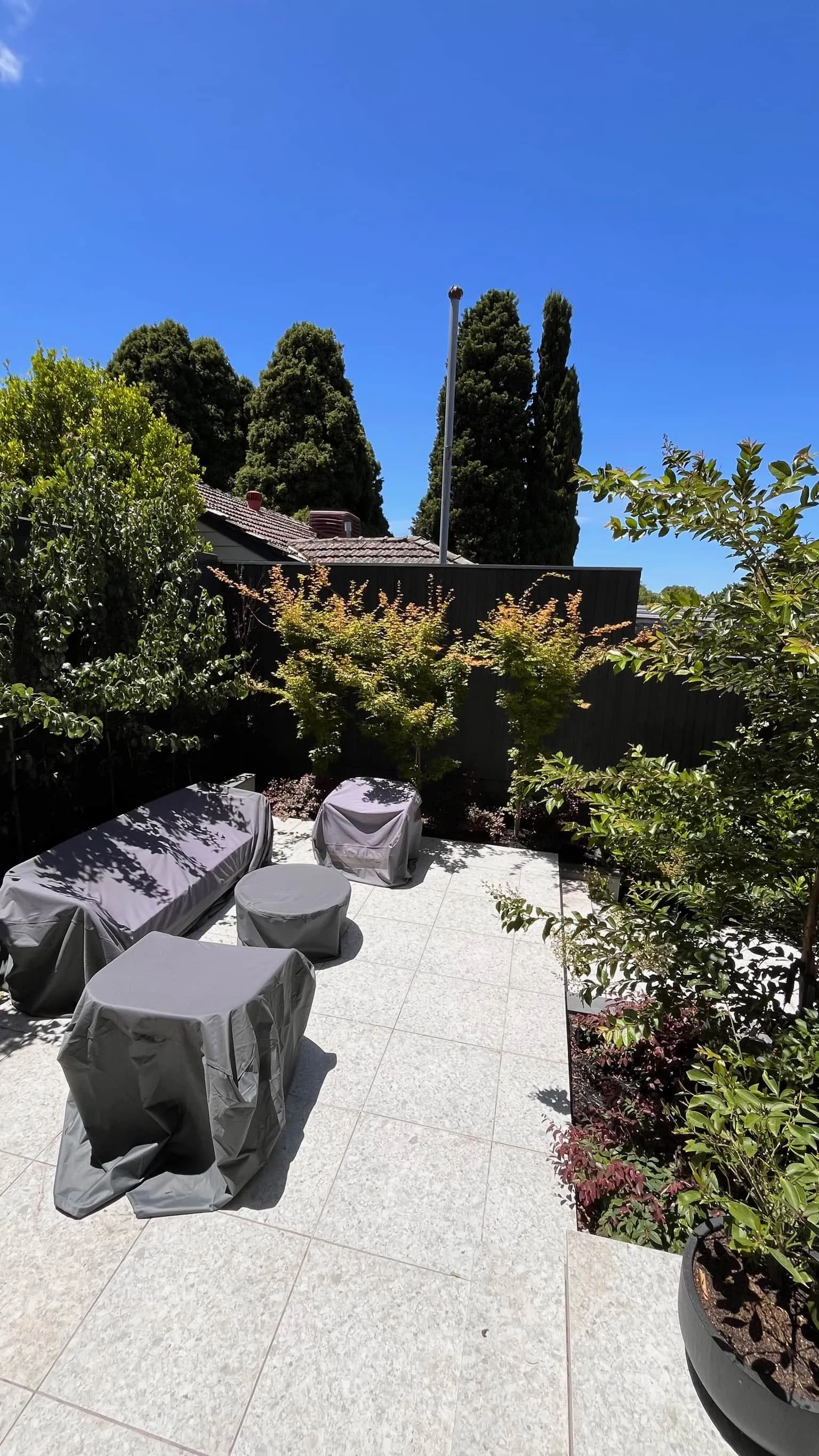 outdoor garden landscaping by Bryce Minett in Melbourne's inner easr