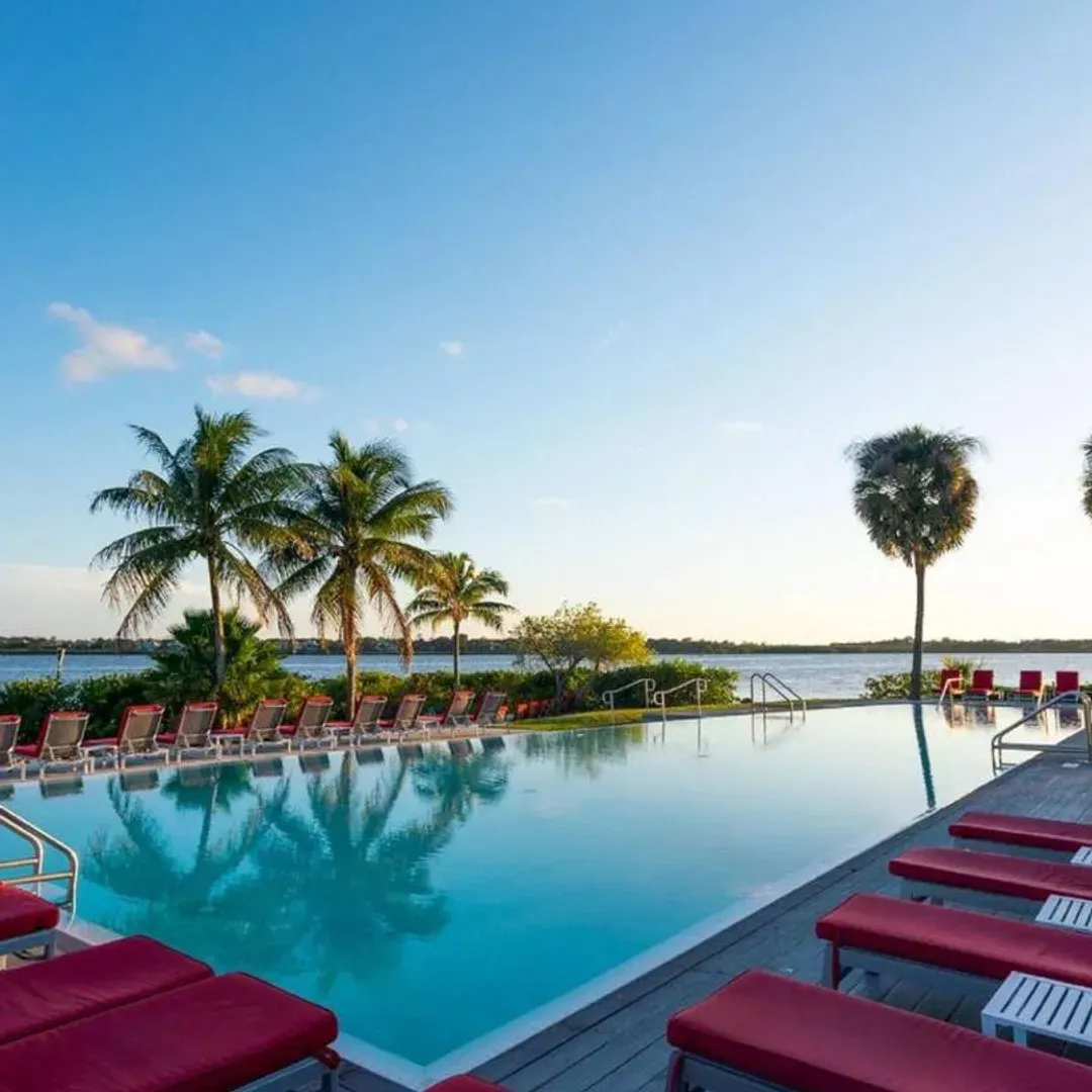Bay Resort Bliss: All-Inclusive Day Pass for Total Relaxation & Fun
