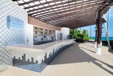 Royalton Hideaway Punta Cana Resort & Casino Diamond Club Bar