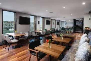 Boston Marriott Long Wharf M Club Lounge
