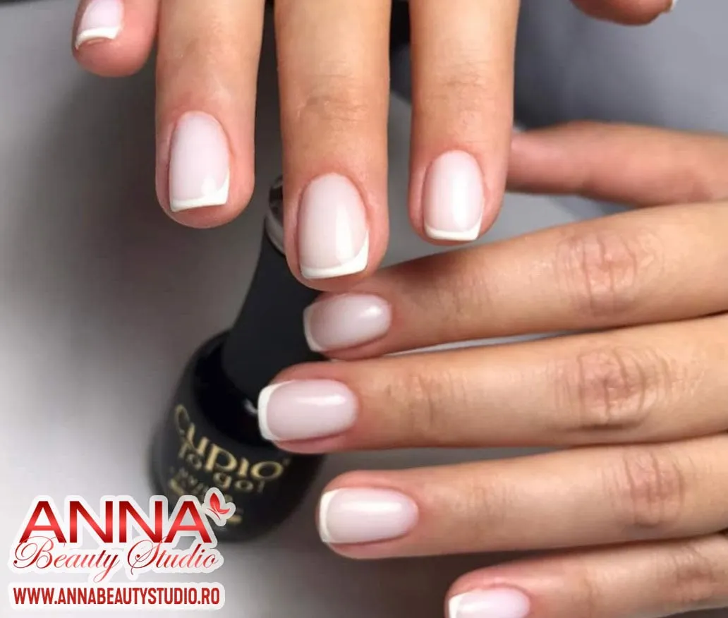 manichiura semipermanenta french annabeautystudio.ro