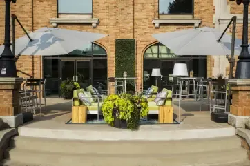 Delta Hotels Bessborough terrace seating